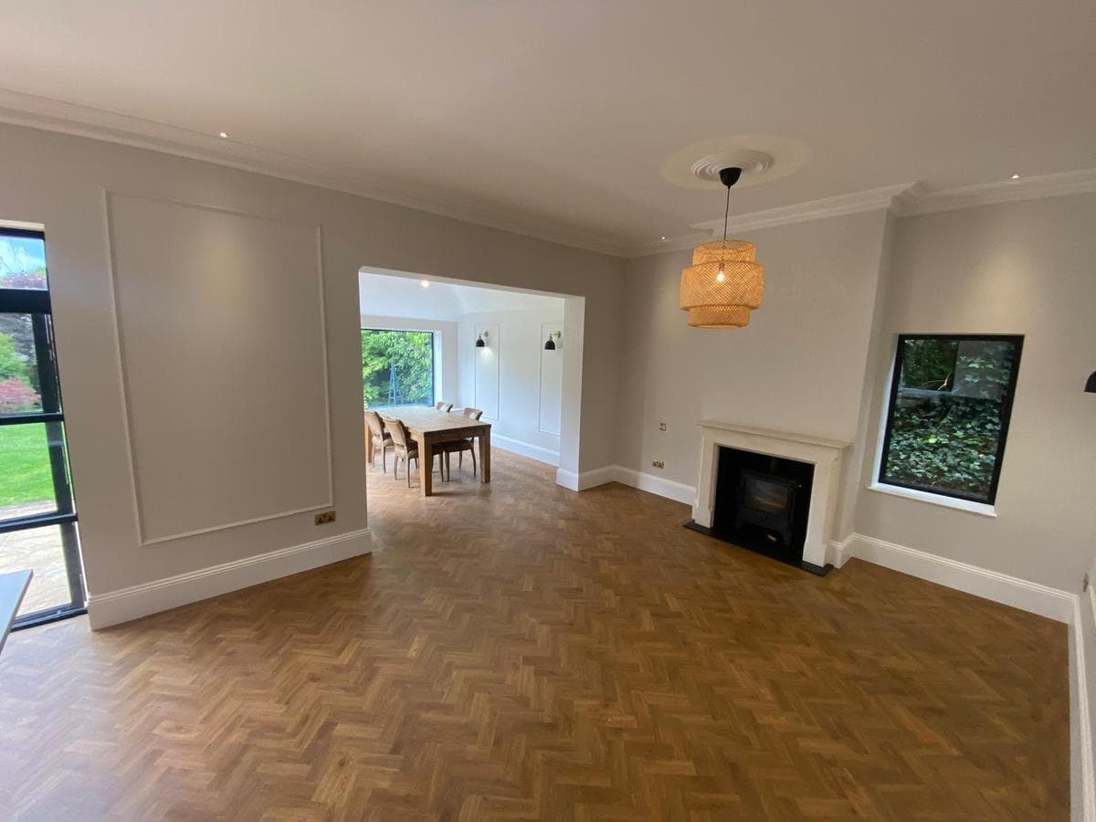 Living room, fireplace and parquet